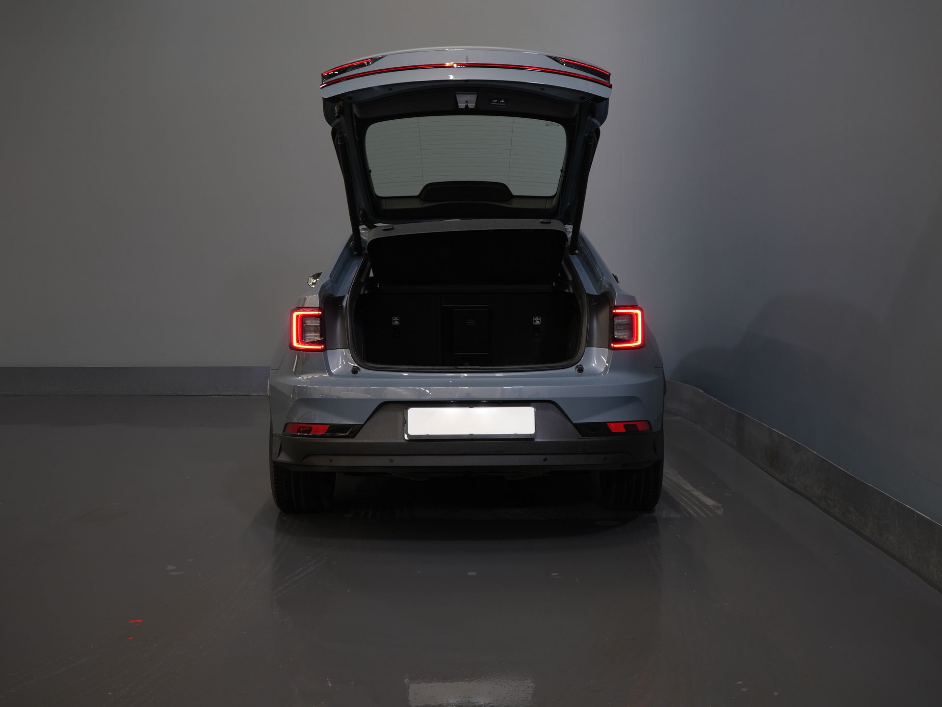 Polestar 2 Berline Long Range 78 kWh 551 km WLTP 94% SOH LED/ Adapt.Cruise/ Mémoire/ Sièges chauffants/ Carplay/ Navigation/ Climatisation