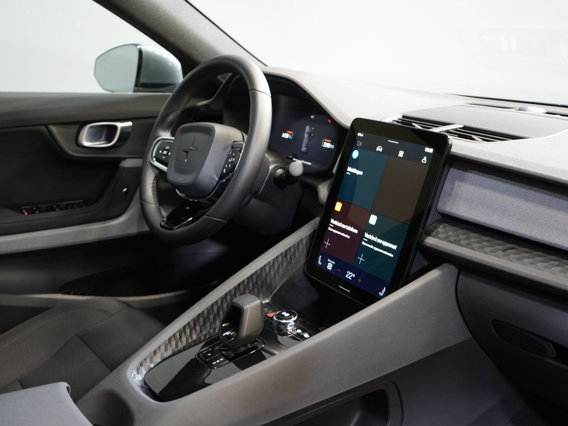 Polestar 2 Berline Long Range 78 kWh 551 km WLTP 94% SOH LED/ Adapt.Cruise/ Mémoire/ Sièges chauffants/ Carplay/ Navigation/ Climatisation