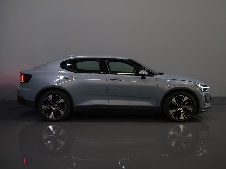 Polestar 2 Berline Long Range 78 kWh 551 km WLTP 94% SOH LED/ Adapt.Cruise/ Mémoire/ Sièges chauffants/ Carplay/ Navigation/ Climatisation