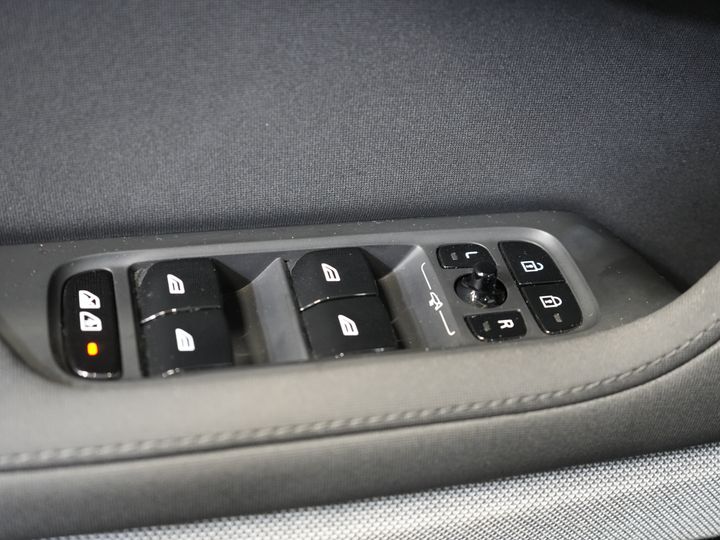 Polestar 2 Berline Long Range 78 kWh 551 km WLTP 94% SOH LED/ Adapt.Cruise/ Mémoire/ Sièges chauffants/ Carplay/ Navigation/ Climatisation