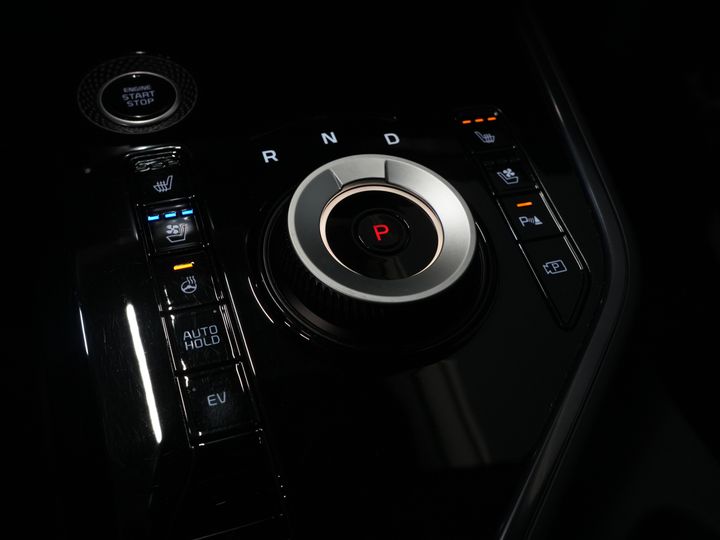Kia Niro SUV 1.6 GDi PHEV Executive Line Harman Kardon/ Stoelvent./ 18