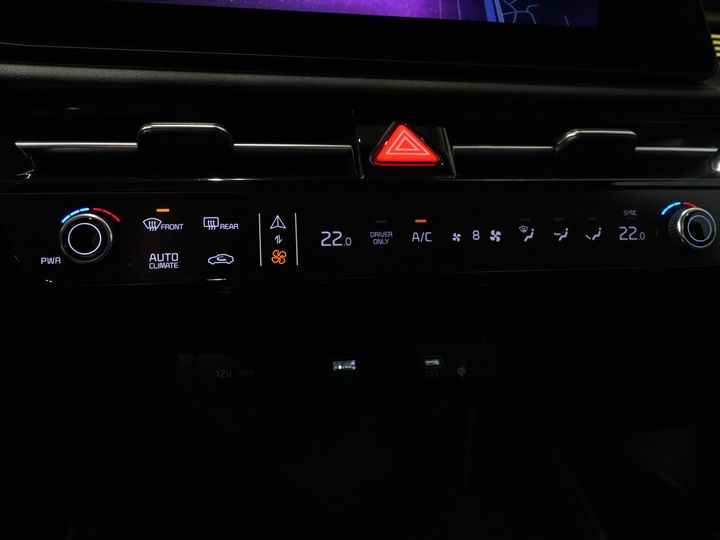 Kia Niro SUV 1.6 GDi PHEV Executive Line Harman Kardon/ Stoelvent./ 18