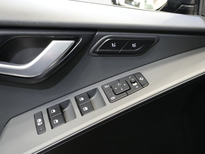 Kia Niro SUV 1.6 GDi PHEV Executive Line Harman Kardon/ Stoelvent./ 18