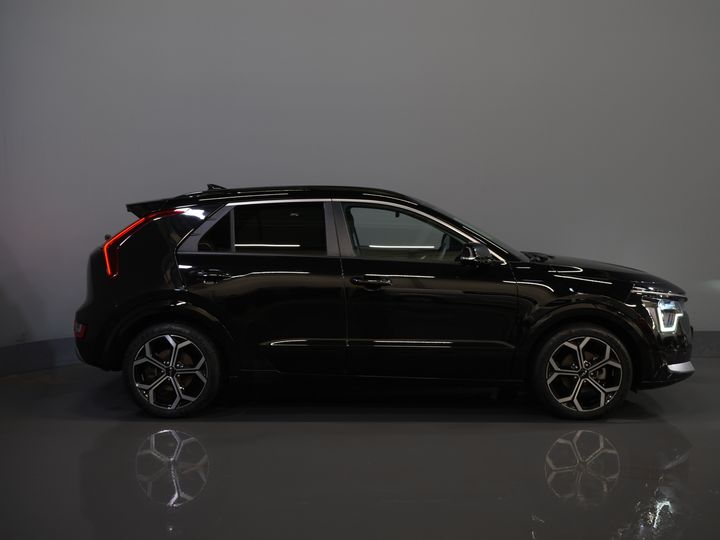 Kia Niro SUV 1.6 GDi PHEV Executive Line Harman Kardon/ Stoelvent./ 18