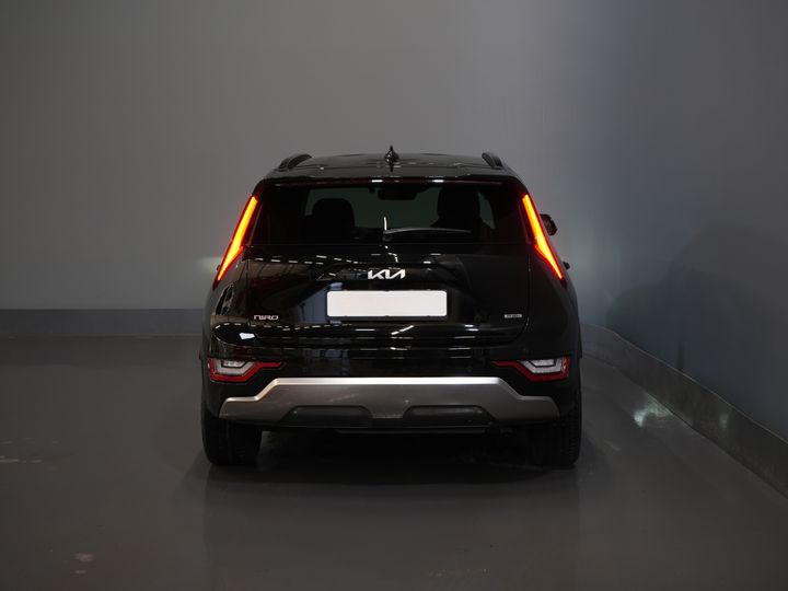 Kia Niro SUV 1.6 GDi PHEV Executive Line Harman Kardon/ Stoelvent./ 18