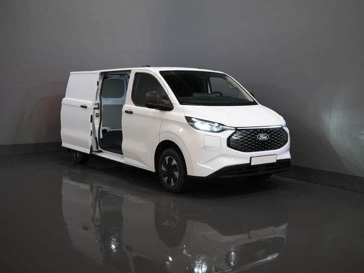 Ford E-Transit Custom Bestelbus 340 L2 Trend 65 kWh 330 km WLTP LED/ Snellader/ 2.3t Trekverm./ Stuurverw./ Stoelverw./ Carplay/ Climate/ Camera/ PDC/ Cruise