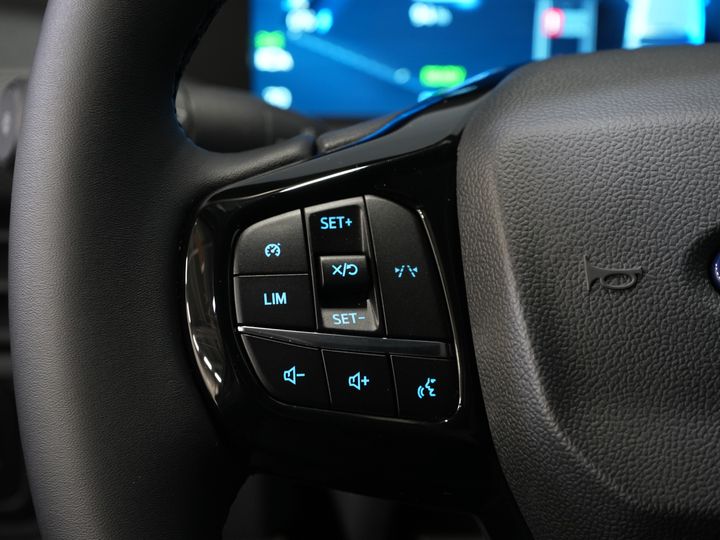 Ford E-Transit Custom Bestelbus 340 L2 Trend 65 kWh 330 km WLTP LED/ Snellader/ 2.3t Trekverm./ Stuurverw./ Stoelverw./ Carplay/ Climate/ Camera/ PDC/ Cruise