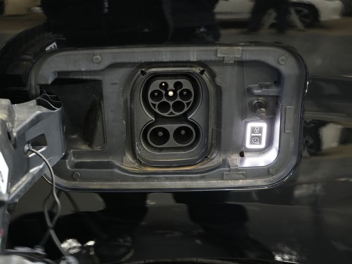 Peugeot e-Partner Van 50 kWh 280 km WLTP Încălzire stand/ Încărcător rapid/ DAB/ Cruise/ Aer condiționat