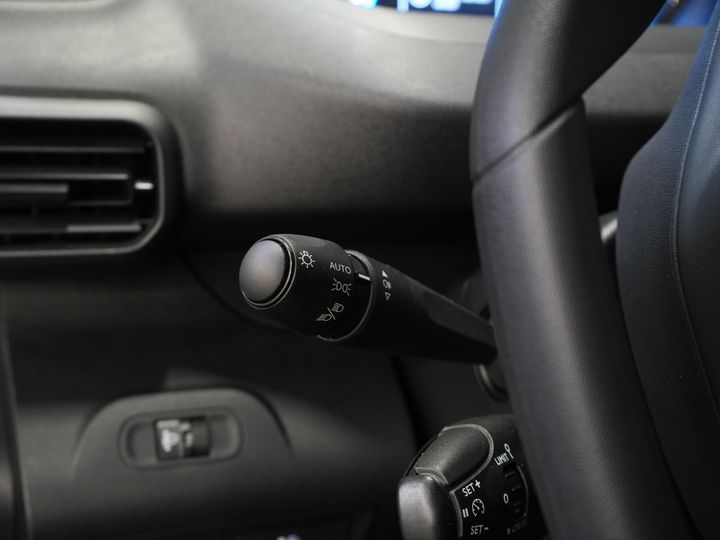 Peugeot e-Partner Van 50 kWh 280 km WLTP Încălzire stand/ Încărcător rapid/ DAB/ Cruise/ Aer condiționat