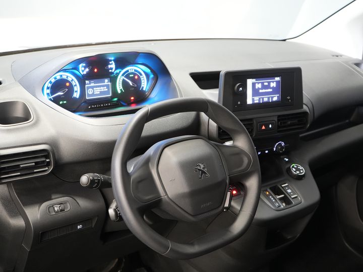 Peugeot e-Partner Van 50 kWh 280 km WLTP Încălzire stand/ Încărcător rapid/ DAB/ Cruise/ Aer condiționat