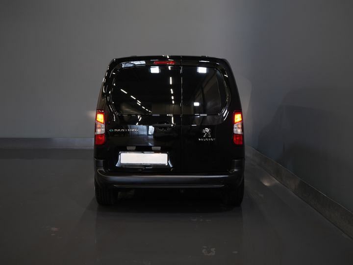 Peugeot e-Partner Van 50 kWh 280 km WLTP Încălzire stand/ Încărcător rapid/ DAB/ Cruise/ Aer condiționat