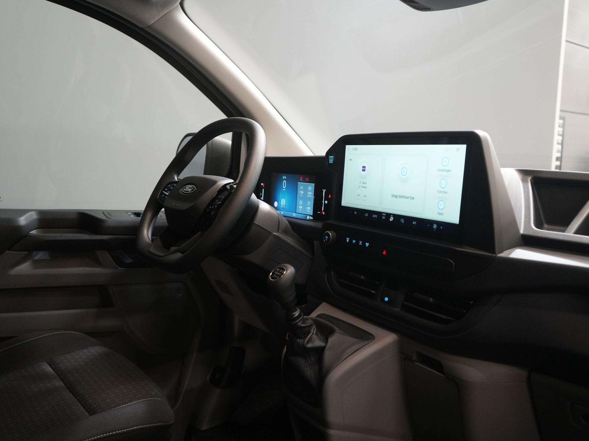 Ford Transit Custom Van 320 2.0 TDCI 136 hp L2 Trend BPM FREE! DC Double Cab/ 5 years/200,000 km Warranty/ Carplay/ Climate/ Camera/ PDC/ Cruise