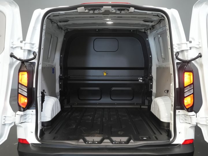 Ford Transit Custom Van 320 2.0 TDCI 136 hp L2 Trend BPM FREE! DC Double Cab/ 5 years/200,000 km Warranty/ Carplay/ Climate/ Camera/ PDC/ Cruise