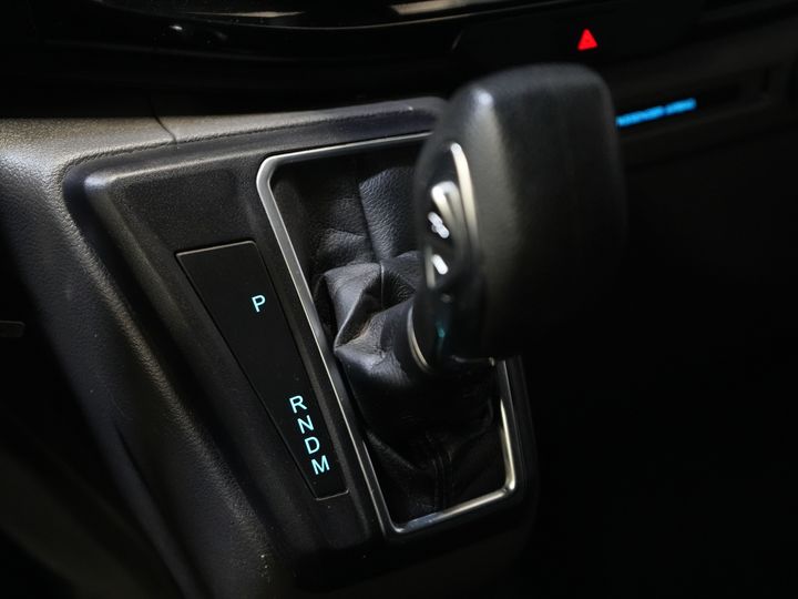 Ford Transit Custom Van 2.0 TDCI 130 CP Aut. L2 Bi-Xenon/ Încălzire scaune/ Încălzire stand/ Cameră/ Cruise/ LMV/ PDC