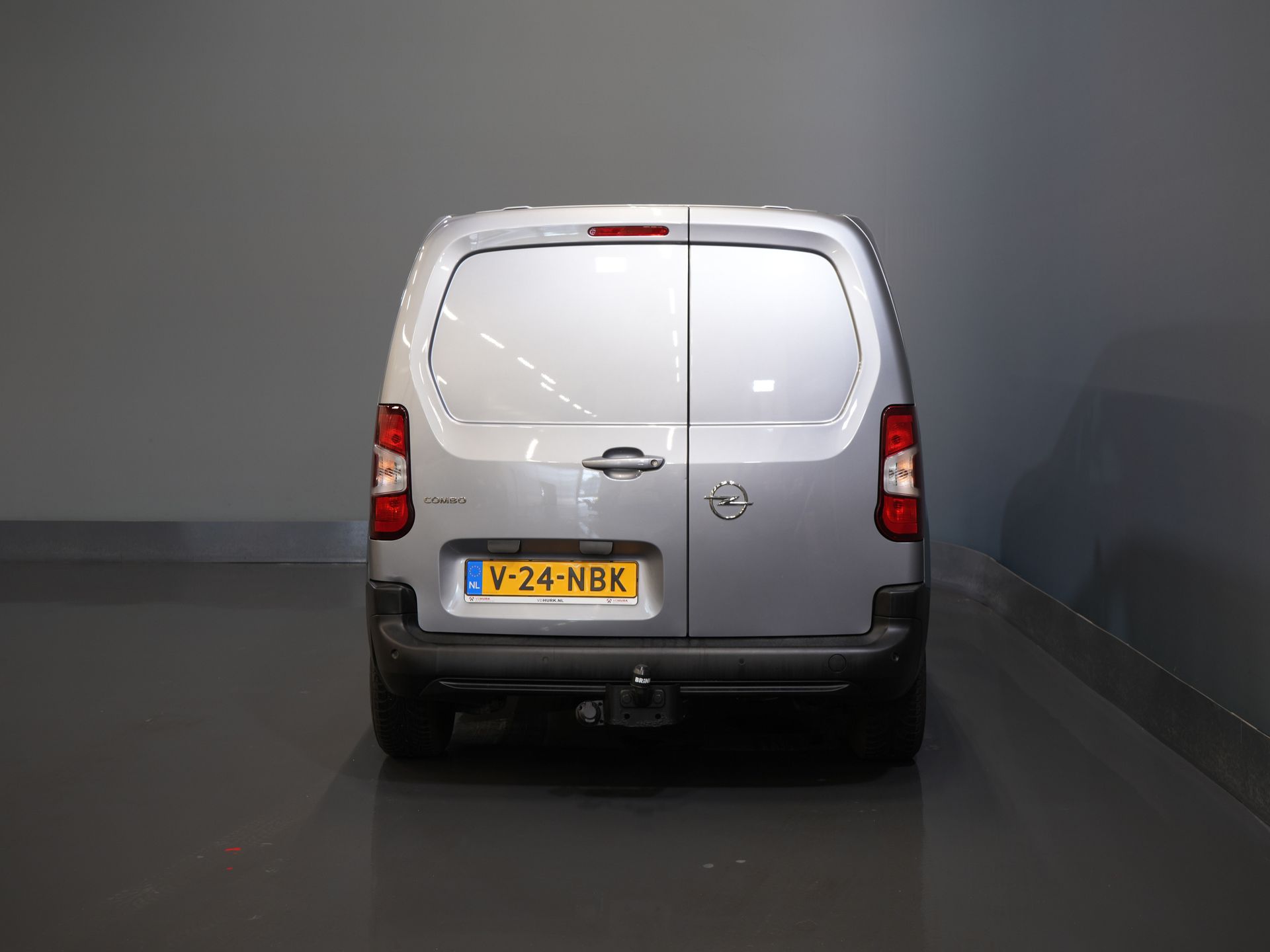 Opel Combo Bestelbus 1.2 Turbo 130 pk Aut. BENZINE BPM VRIJ! Keyless/ Carplay/ PDC/ Cruise/ Trekhaak/ Airco