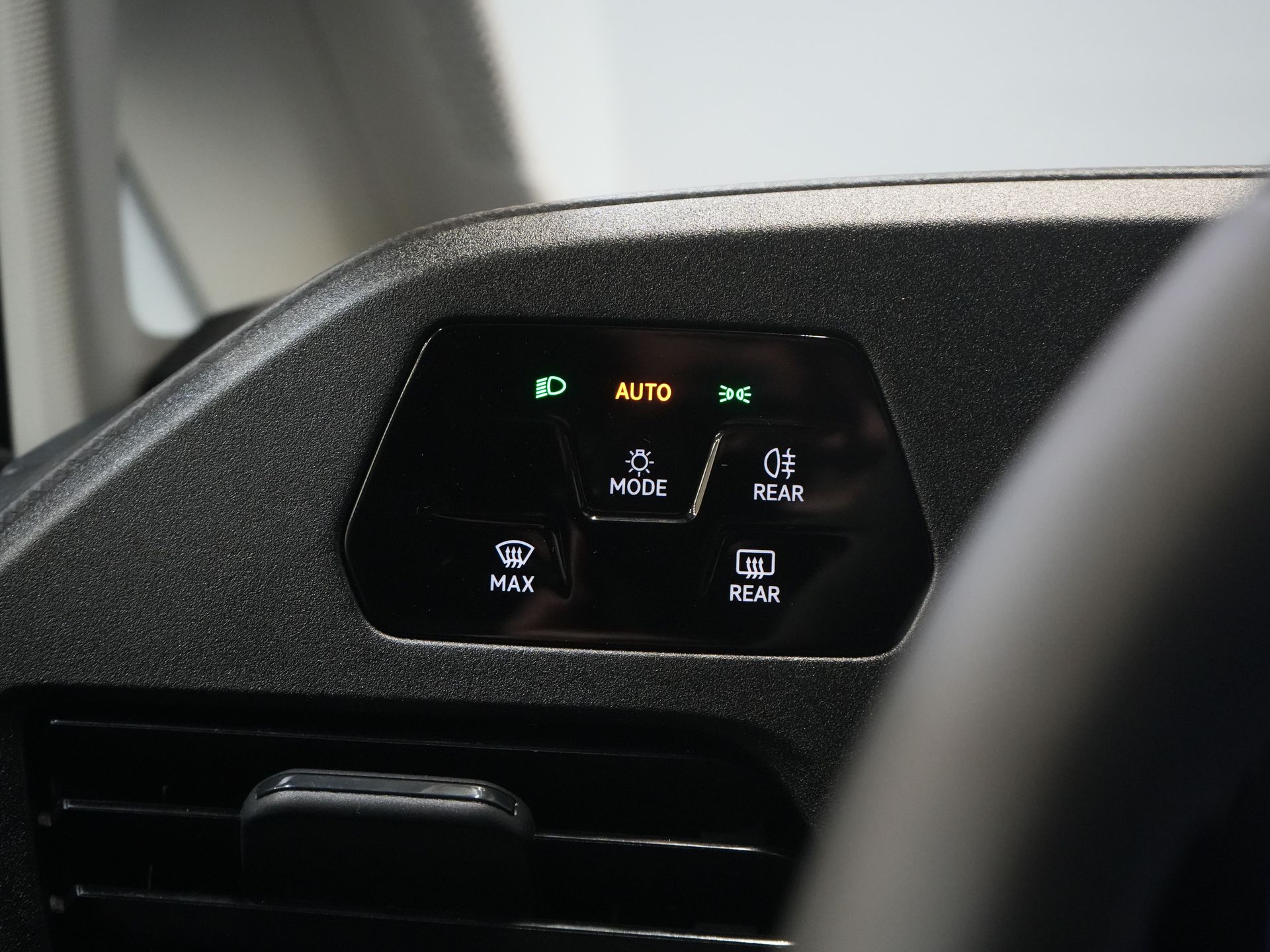 Volkswagen Caddy Cargo Maxi Van 2.0 TDI 125 CP DSG Aut. BPM FREE/ Virtual Cockpit/ Carplay/ Cruise/ PDC/ Invertor