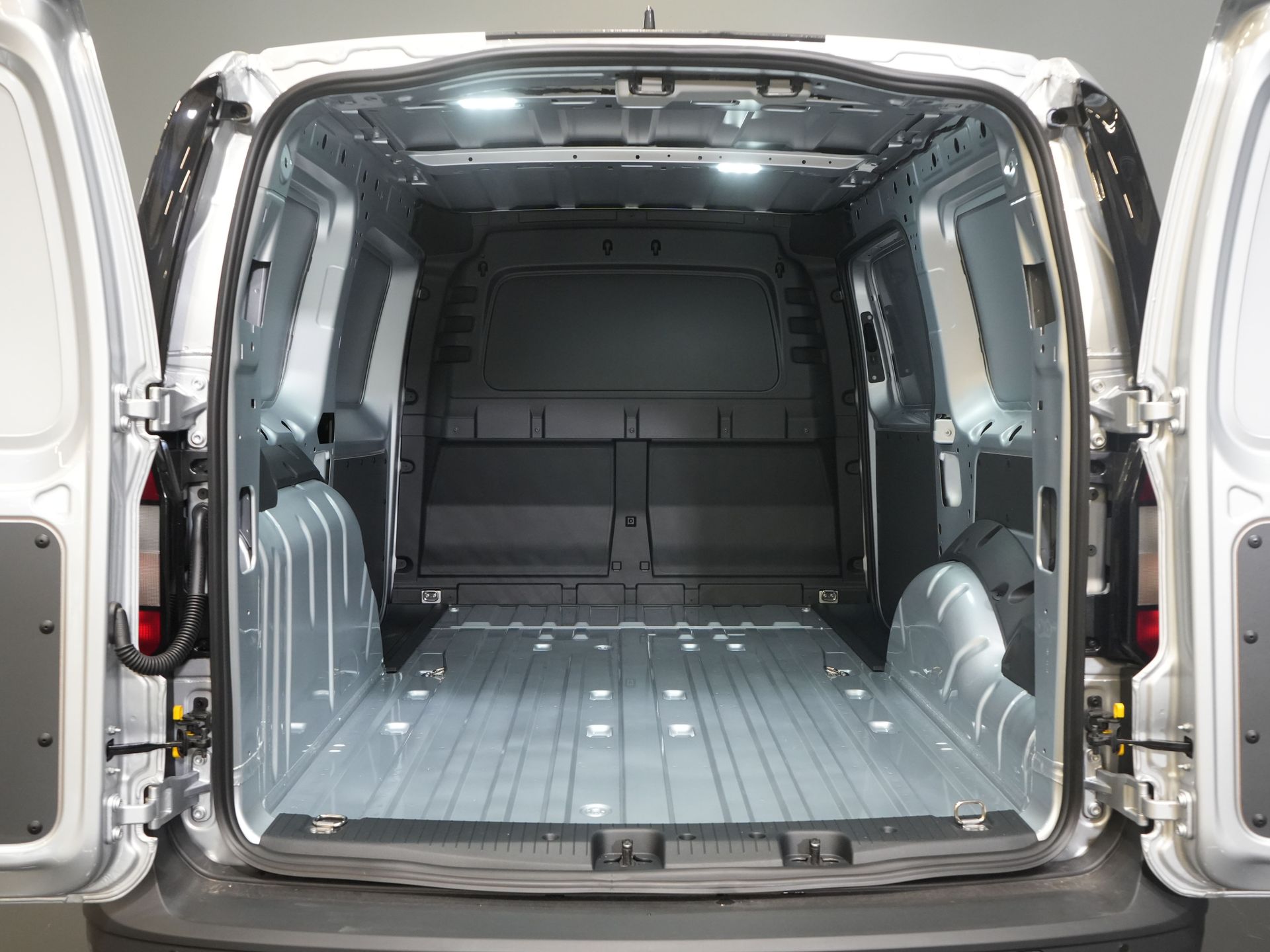 Volkswagen Caddy Cargo Maxi Van 2.0 TDI 125 CP DSG Aut. BPM FREE/ Virtual Cockpit/ Carplay/ Cruise/ PDC/ Invertor