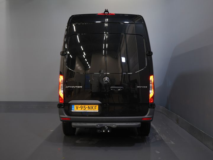 Mercedes-Benz Sprinter Van 317 Aut. L2H2 BPM GRATIS! (Facelift) 3.5t Hak holowniczy/ LED/ Fotel rozkładany/ 270 Gr. Drzwi/ Ogrzewanie siedzeń/ Navi/ Kamera/ PDC/ Cruise/ Airco