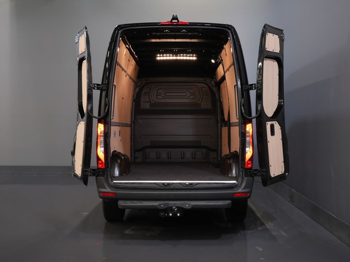 Mercedes-Benz Sprinter Van 317 Aut. L2H2 BPM GRATIS! (Facelift) 3.5t Hak holowniczy/ LED/ Fotel rozkładany/ 270 Gr. Drzwi/ Ogrzewanie siedzeń/ Navi/ Kamera/ PDC/ Cruise/ Airco