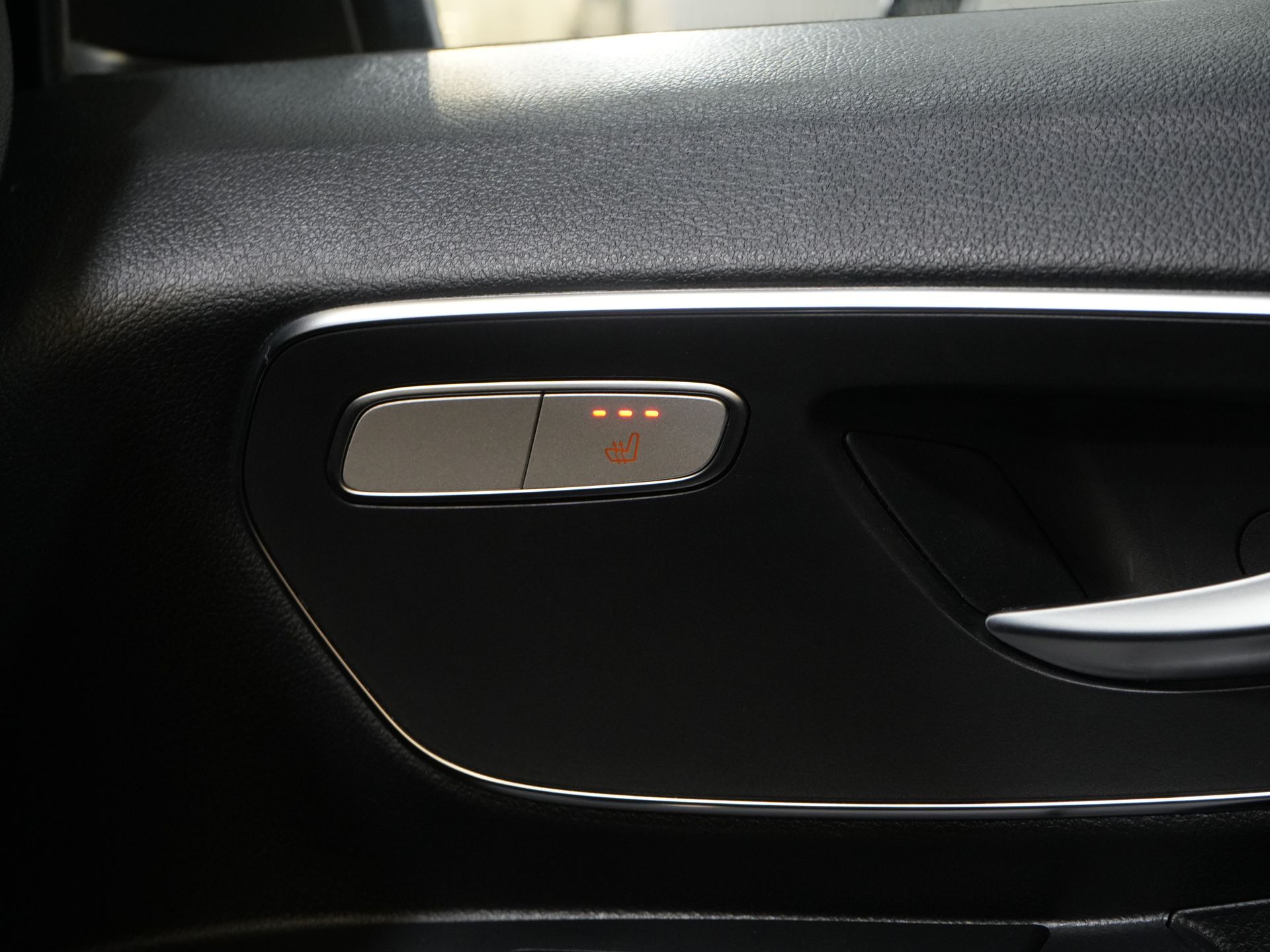 Mercedes-Benz Vito Van 119 CDI Aut. XL L3 DC Double Cab/ LED/ 2.5t Trekverm./ Alarm III/ Stoelverw./ Carplay/ Navi/ Camera/ Climate/ Cruise/ PDC/ 18