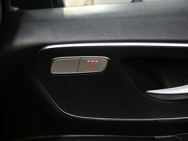 Mercedes-Benz Vito Van 119 CDI Aut. XL L3 DC Double Cab/ LED/ 2.5t Trekverm./ Alarm III/ Stoelverw./ Carplay/ Navi/ Camera/ Climate/ Cruise/ PDC/ 18