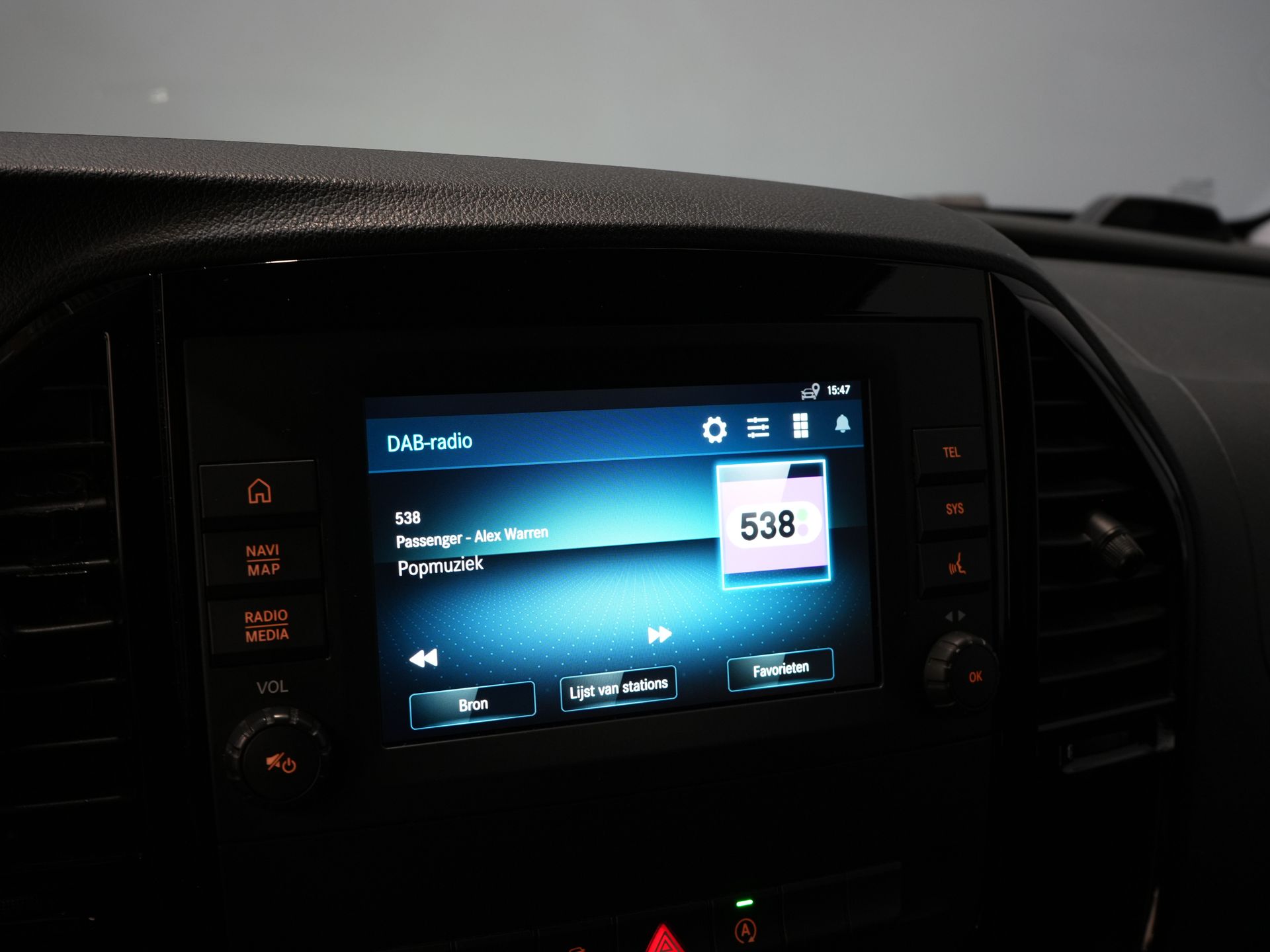 Mercedes-Benz Vito Van 119 CDI Aut. XL L3 DC Double Cab/ LED/ 2.5t Trekverm./ Alarm III/ Stoelverw./ Carplay/ Navi/ Camera/ Climate/ Cruise/ PDC/ 18