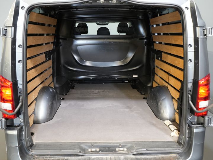 Mercedes-Benz Vito Van 119 CDI Aut. XL L3 DC Double Cab/ LED/ 2.5t Trekverm./ Alarm III/ Stoelverw./ Carplay/ Navi/ Camera/ Climate/ Cruise/ PDC/ 18