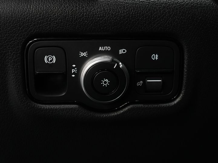 Mercedes-Benz Vito Bestelbus 116 CDI Aut. L3 LED/ Carplay/ 270Gr.Deuren./ Stoelverw/ Camera/ PDC V+A/ Trekhaak/ Navi/ Cruise