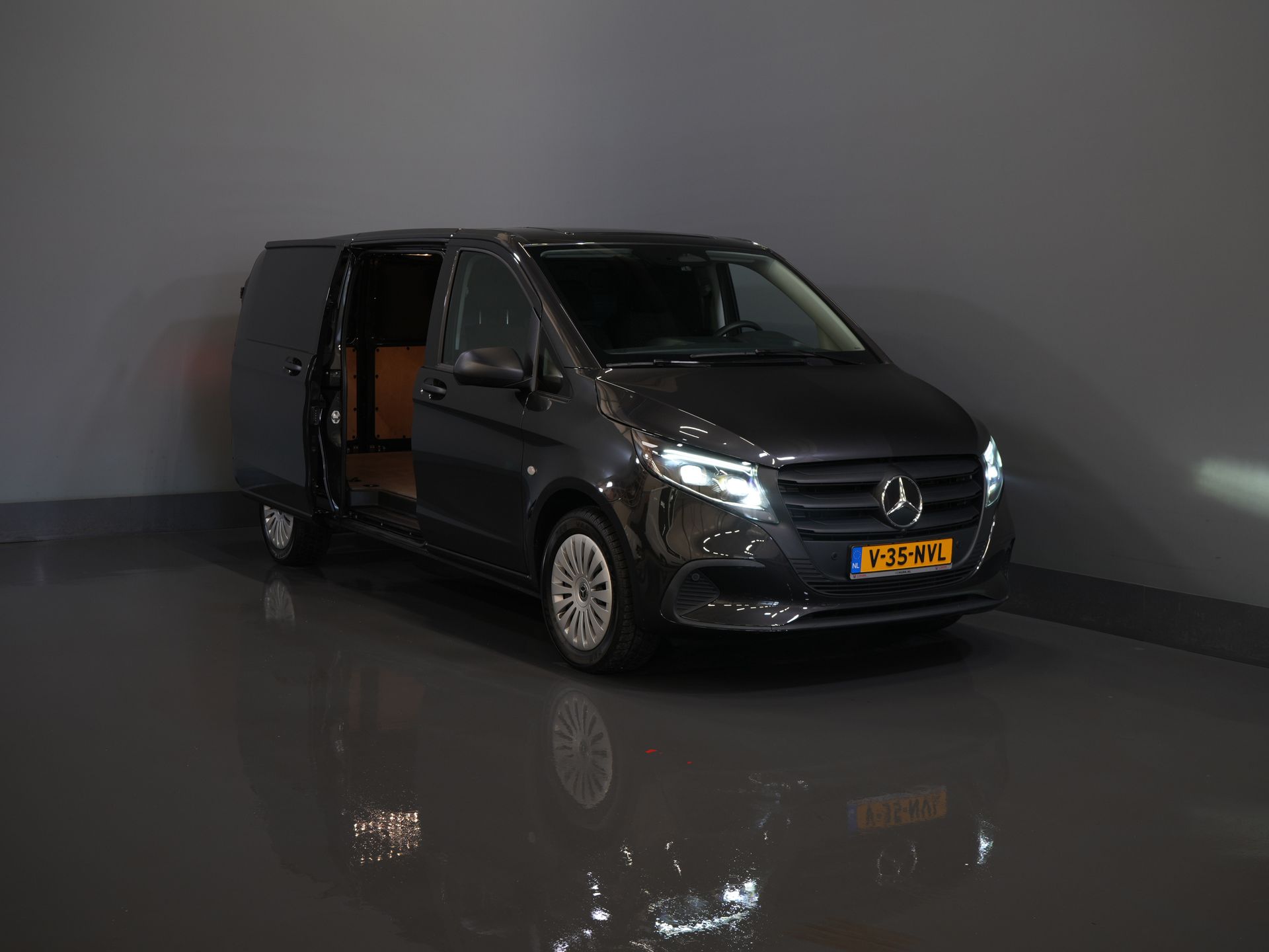 Mercedes-Benz Vito Bestelbus 116 CDI Aut. L3 LED/ Carplay/ 270Gr.Deuren./ Stoelverw/ Camera/ PDC V+A/ Trekhaak/ Navi/ Cruise