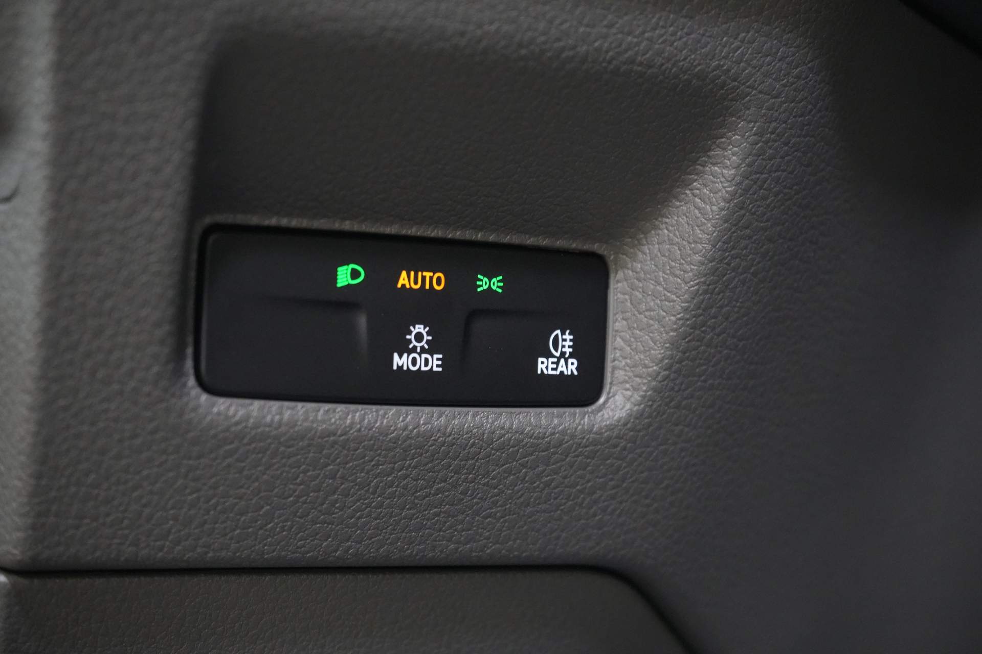 Volkswagen Crafter Bestelbus 35 140 pk DSG Aut. L3H3 BPM VRIJ! LED/ Virtual Cockpit/ Camera/ Cruise/ Carplay/ Gev.Stoel