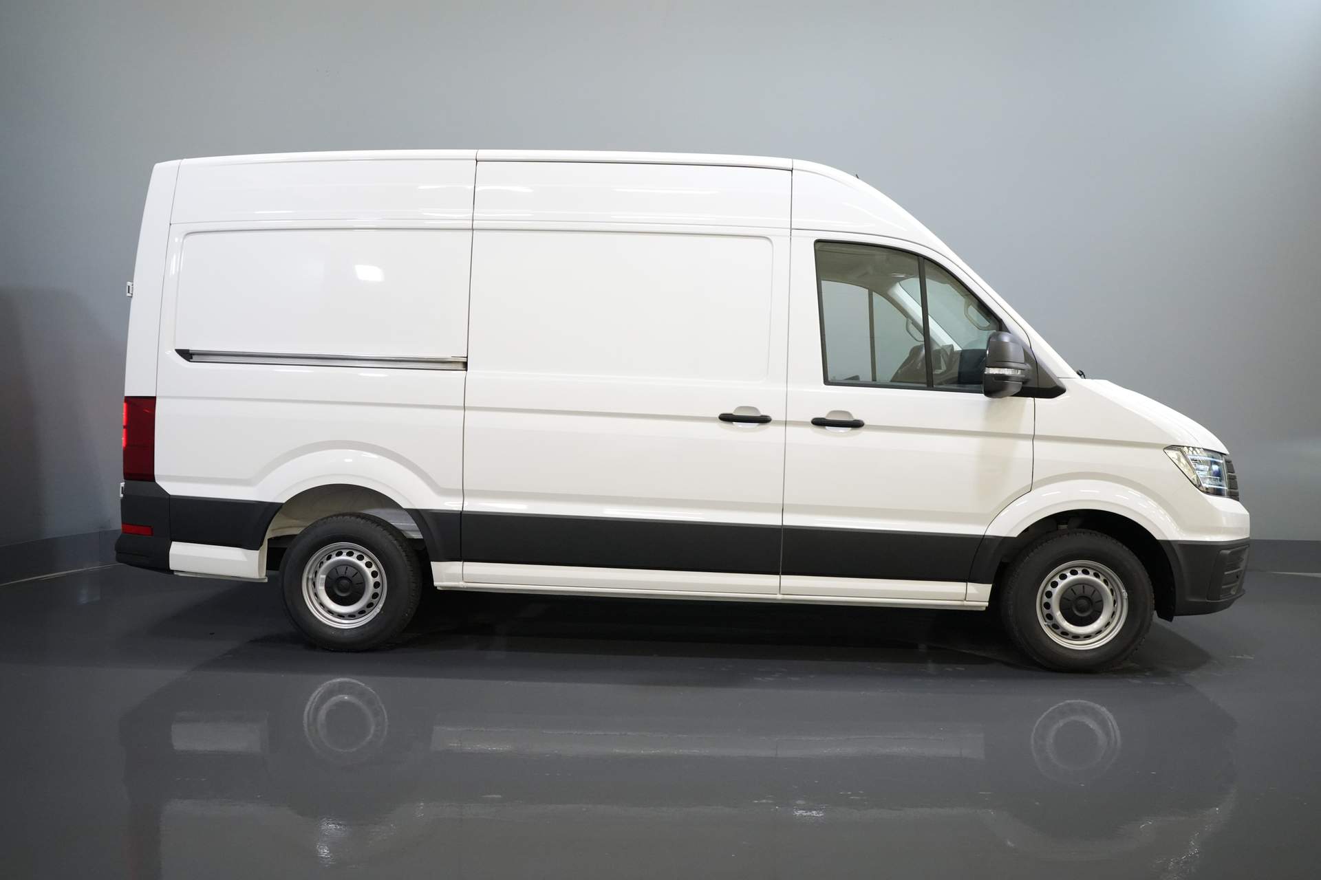Volkswagen Crafter Bestelbus 35 140 pk DSG Aut. L3H3 BPM VRIJ! LED/ Virtual Cockpit/ Camera/ Cruise/ Carplay/ Gev.Stoel