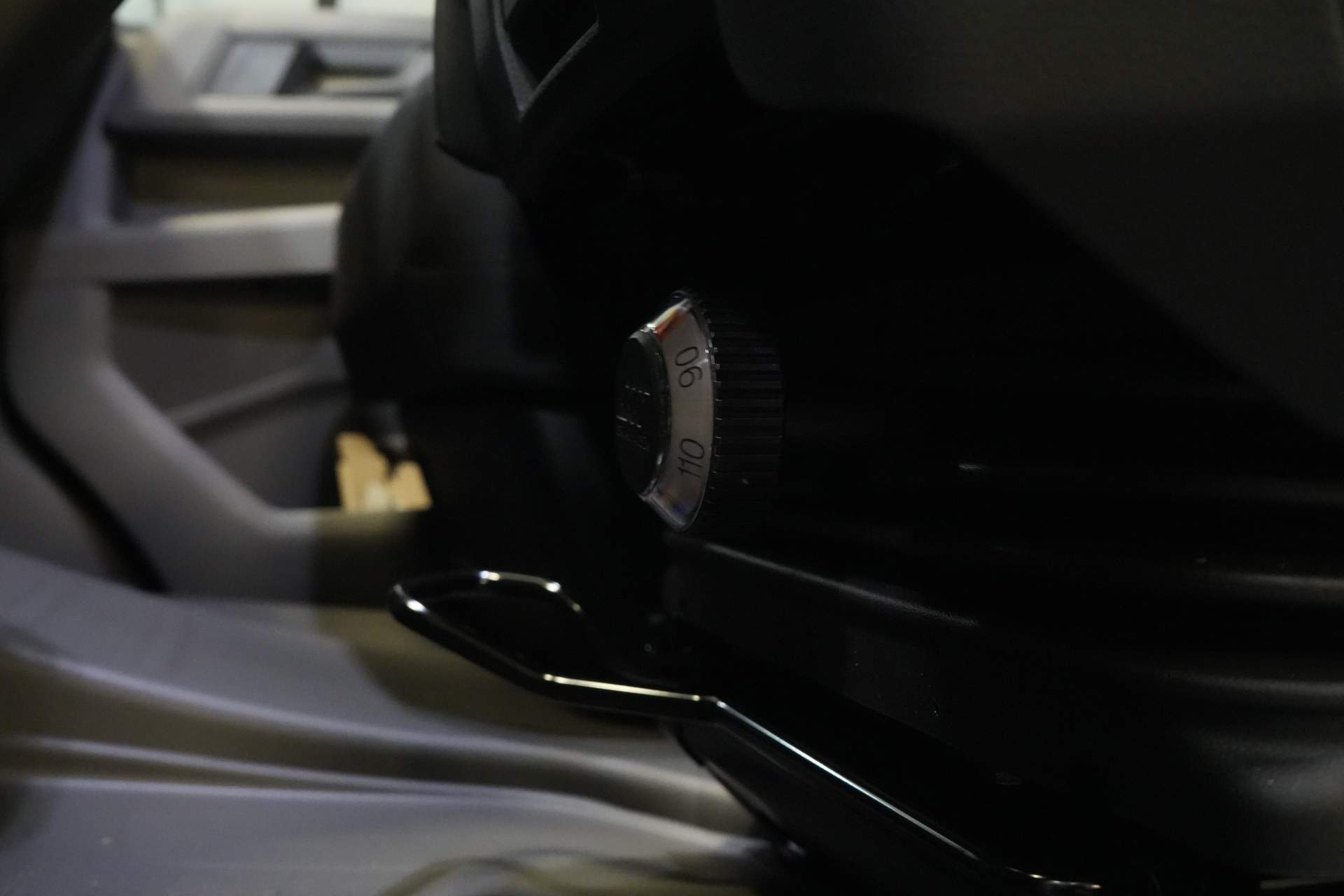 Volkswagen Crafter Bestelbus 35 140 pk DSG Aut. L3H3 BPM VRIJ! LED/ Virtual Cockpit/ Camera/ Cruise/ Carplay/ Gev.Stoel