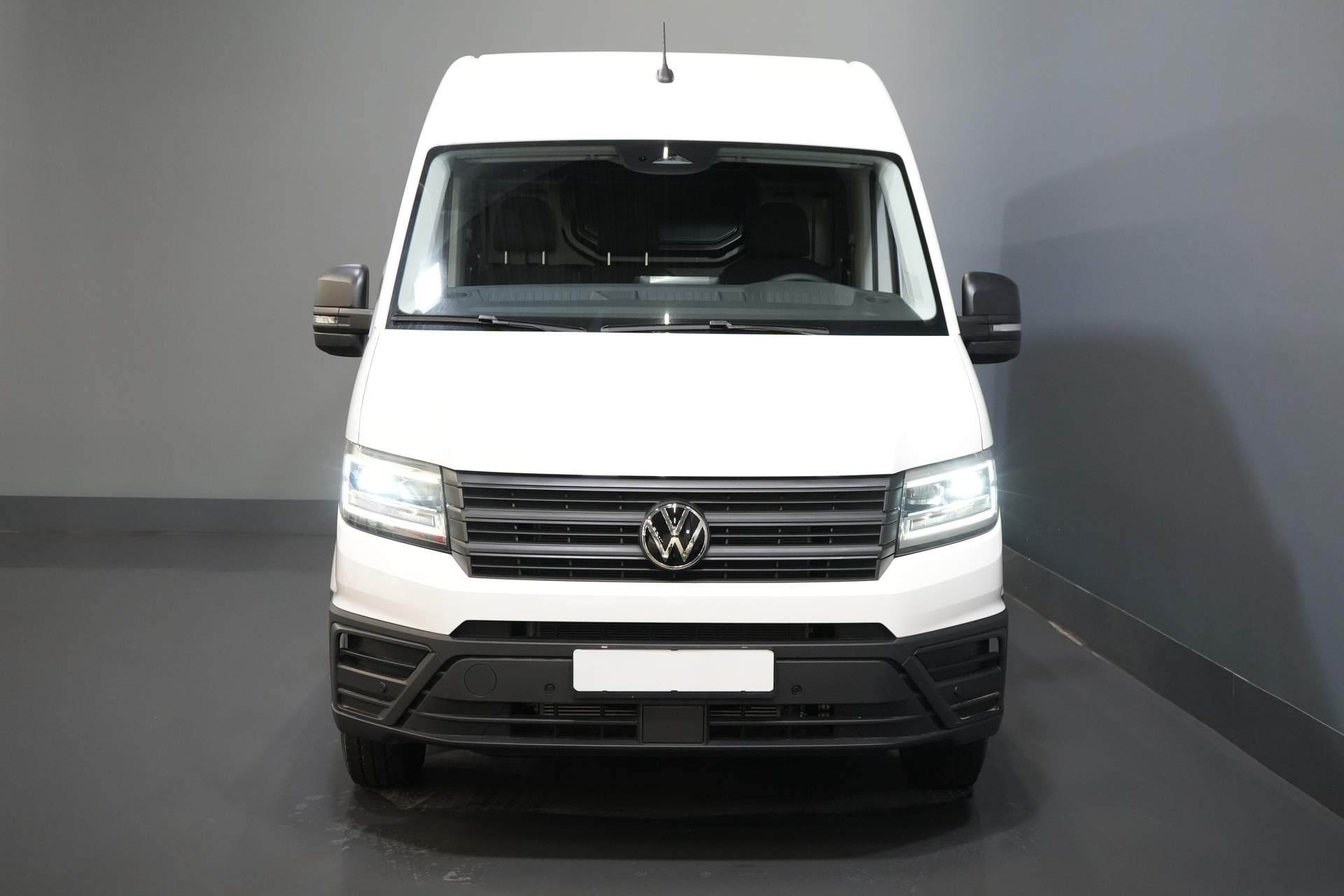 Volkswagen Crafter Bestelbus 35 140 pk DSG Aut. L3H3 BPM VRIJ! LED/ Virtual Cockpit/ Camera/ Cruise/ Carplay/ Gev.Stoel
