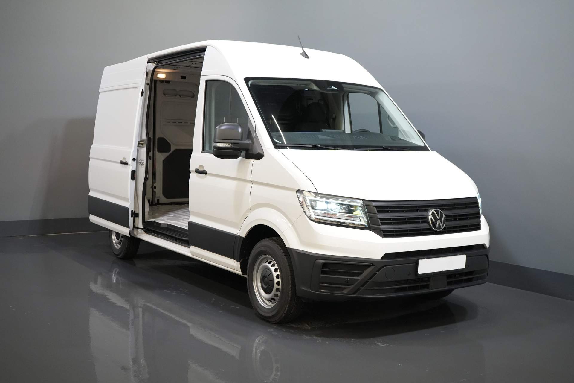 Volkswagen Crafter Bestelbus 35 140 pk DSG Aut. L3H3 BPM VRIJ! LED/ Virtual Cockpit/ Camera/ Cruise/ Carplay/ Gev.Stoel