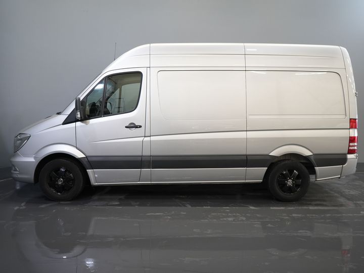 Mercedes-Benz Sprinter Van 319 3.0 V6 CDI Aut. L2H2 E6 BPM FREE ! LOW KM!/ 3.5t Capacité de remorquage/ Xenon/ LMV/ Cruise/ Seatverw./ Camera/ Airco