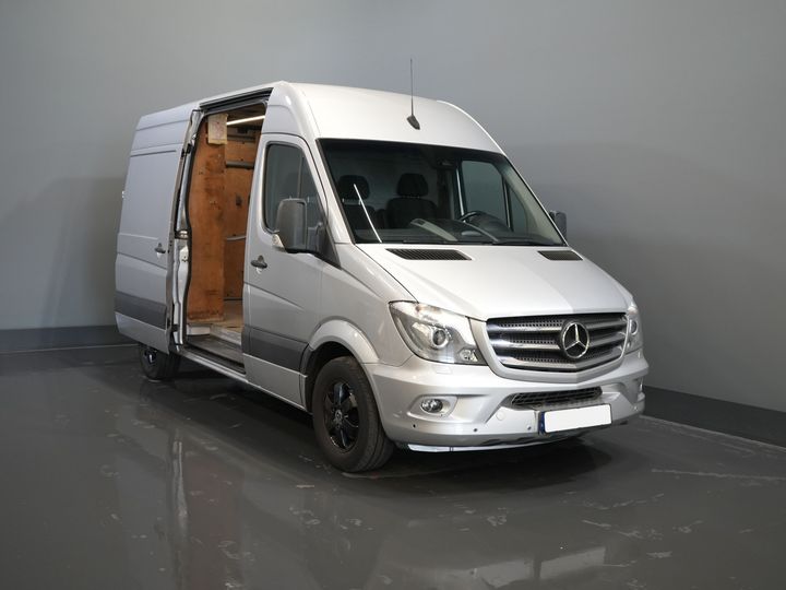 Mercedes-Benz Sprinter Van 319 3.0 V6 CDI Aut. L2H2 E6 BPM FREE ! LOW KM!/ 3.5t Capacité de remorquage/ Xenon/ LMV/ Cruise/ Seatverw./ Camera/ Airco