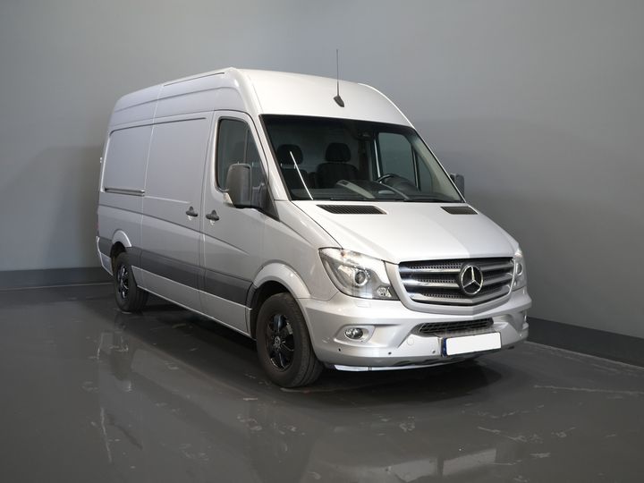Mercedes-Benz Sprinter Van 319 3.0 V6 CDI Aut. L2H2 E6 BPM GRATIS! BASSI KM!/ 3,5t Capacità di traino/ Xenon/ LMV/ Cruise/ Seatverw./ Telecamera/ Airco