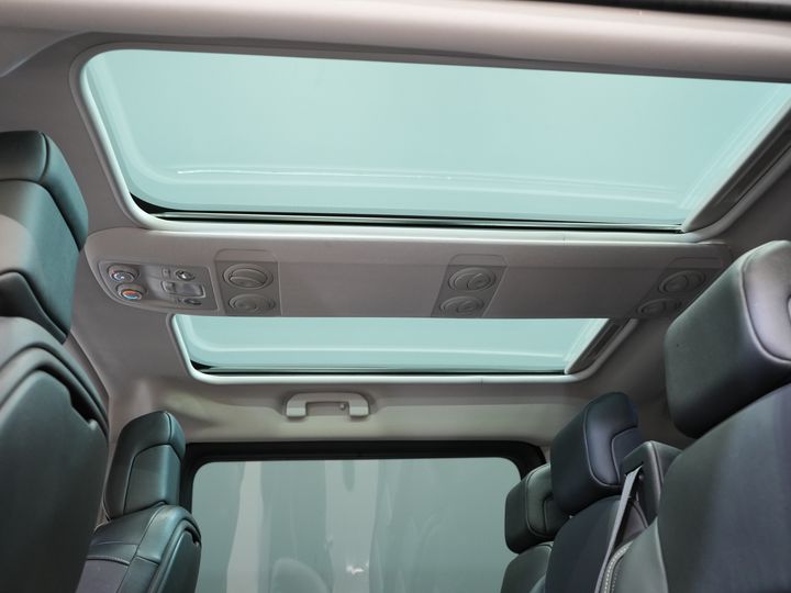 Citroën Ë-Spacetourer Personenvervoer (Ulysse) L2 75 kWh 330 km WLTP (€40.467 incl.btw) Combi/ Kombi/ 8P/ 8 Pers./ Snellader/ 2x Elek.Schuif/ Xenon/ Pano/ Leder/ Clim