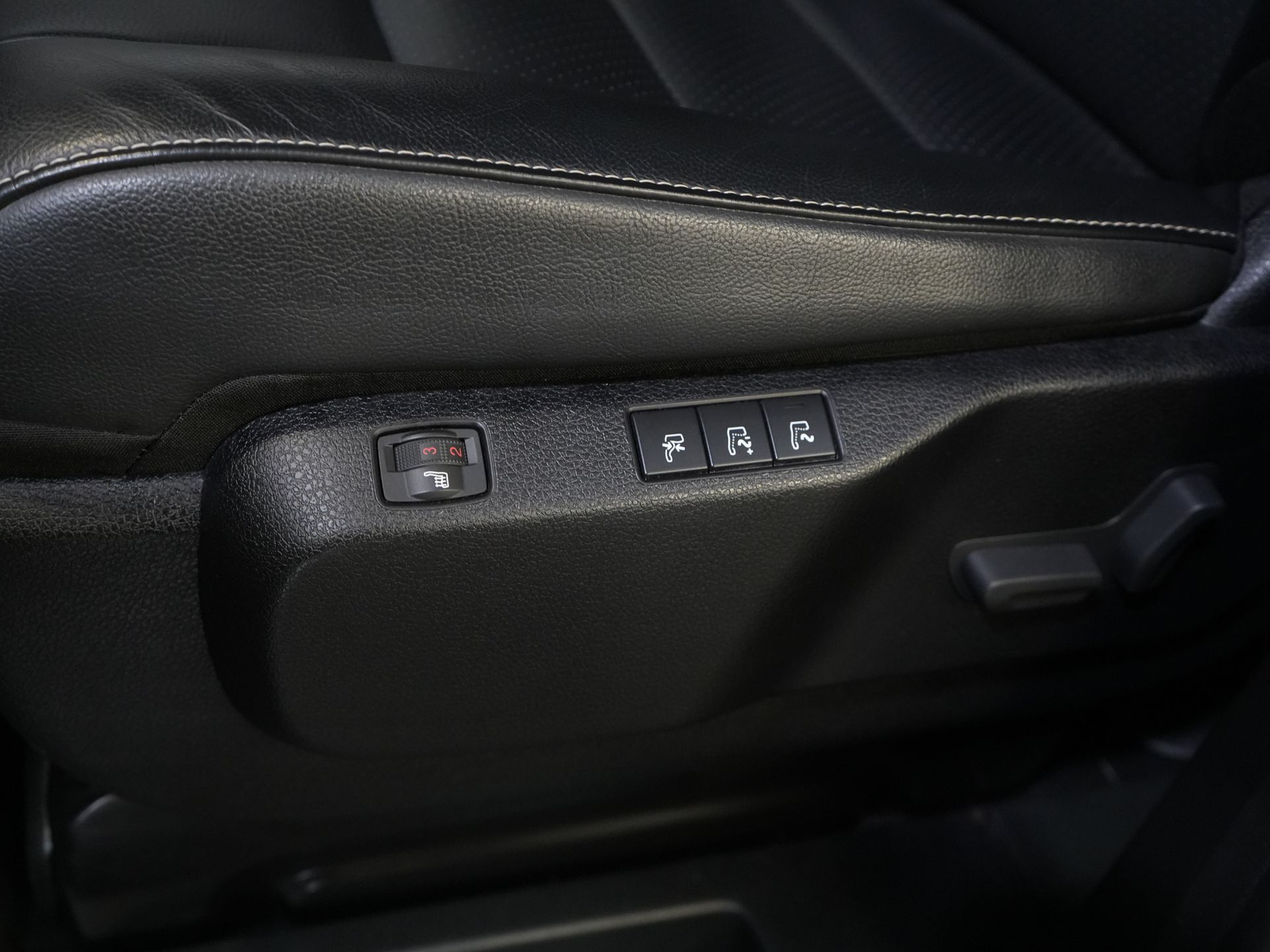 Citroën Ë-Spacetourer Personenvervoer (Ulysse) L2 75 kWh 330 km WLTP (€40.467 incl.btw) Combi/ Kombi/ 8P/ 8 Pers./ Snellader/ 2x Elek.Schuif/ Xenon/ Pano/ Leder/ Clim