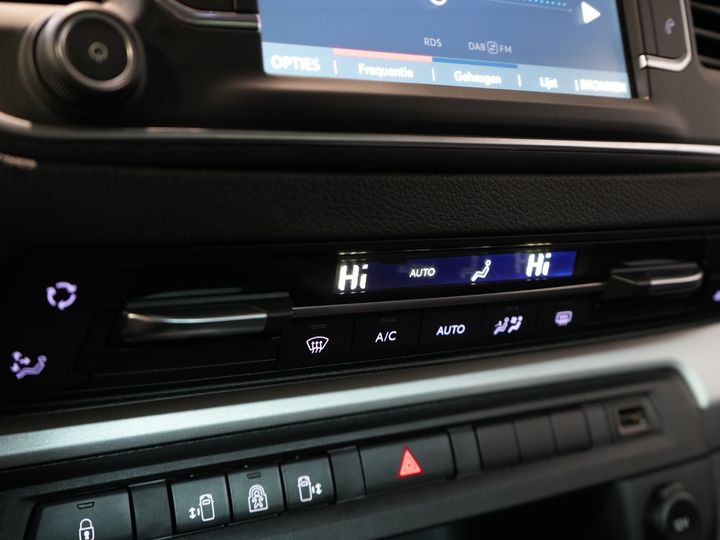 Citroën Ë-Spacetourer Personenvervoer (Ulysse) L2 75 kWh 330 km WLTP (€40.467 incl.btw) Combi/ Kombi/ 8P/ 8 Pers./ Snellader/ 2x Elek.Schuif/ Xenon/ Pano/ Leder/ Clim