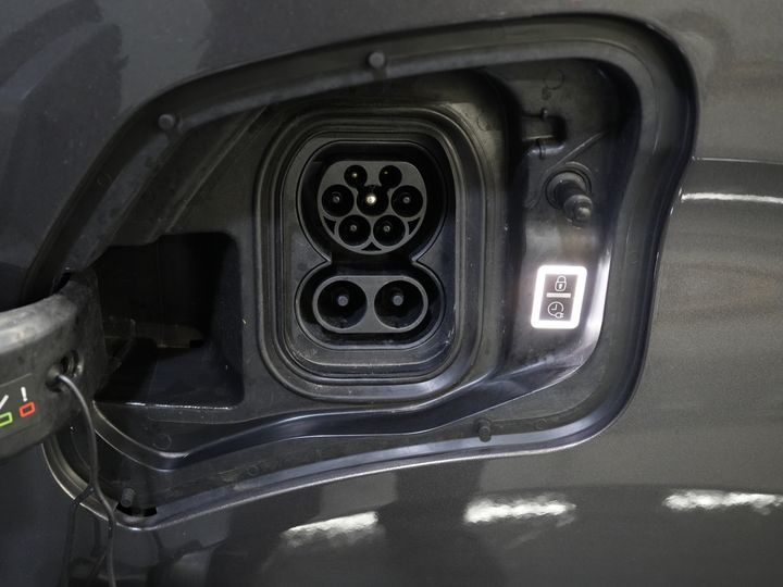 Citroën Ë-Spacetourer Personenvervoer (Ulysse) L2 75 kWh 330 km WLTP (€40.467 incl.btw) Combi/ Kombi/ 8P/ 8 Pers./ Snellader/ 2x Elek.Schuif/ Xenon/ Pano/ Leder/ Clim