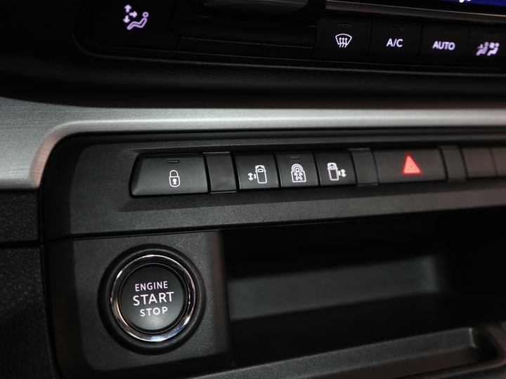 Citroën Ë-Spacetourer Personenvervoer (Ulysse) L2 75 kWh 330 km WLTP (€40.467 incl.btw) Combi/ Kombi/ 8P/ 8 Pers./ Snellader/ 2x Elek.Schuif/ Xenon/ Pano/ Leder/ Clim