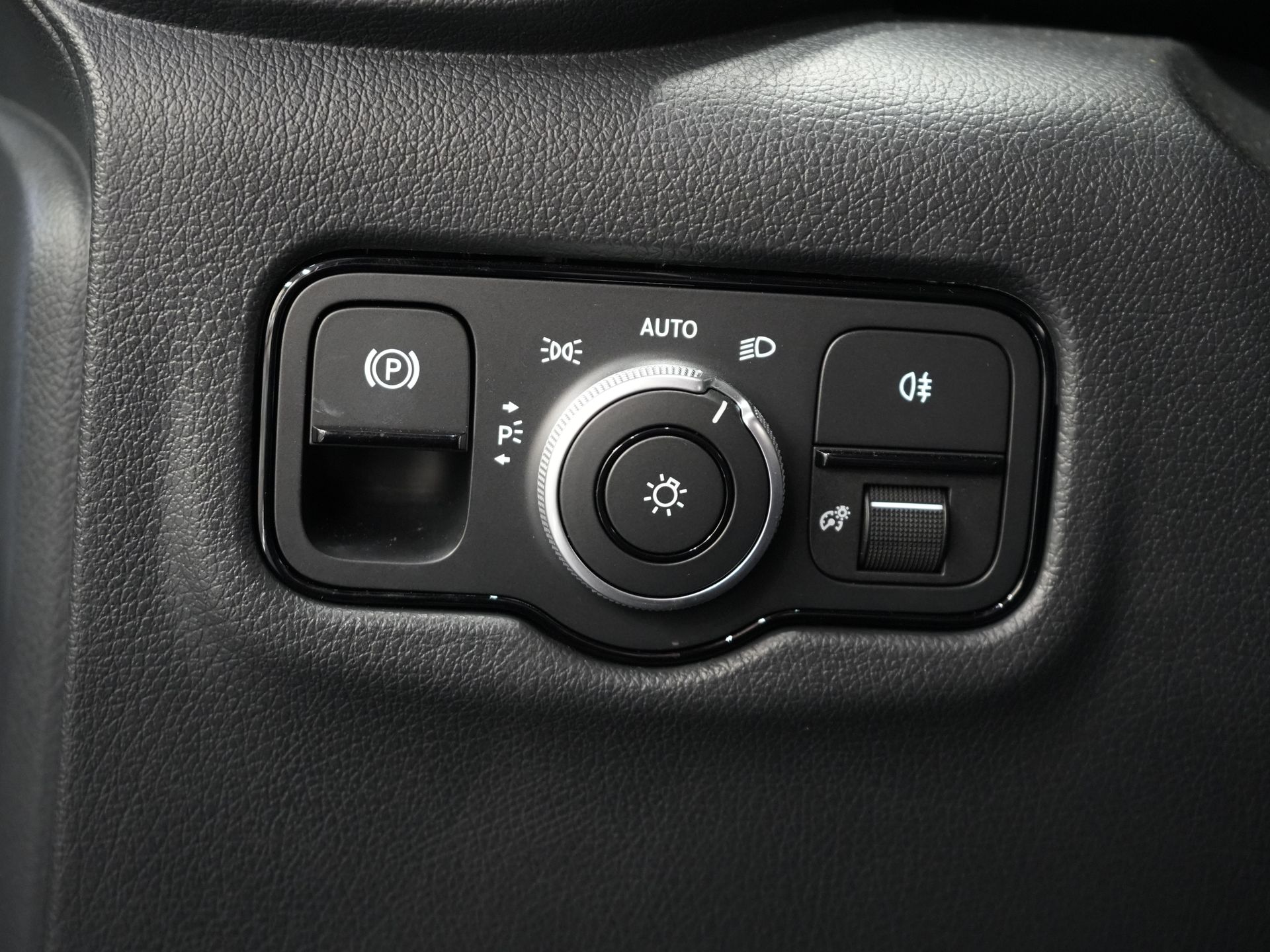 Mercedes-Benz eVito Bestelbus eVito L2 60 kWh 285 km WLTP Snellader/ LED/ Adapt.Cruise/ Stoelverw./ Carplay/ Camera/ PDC/ 17