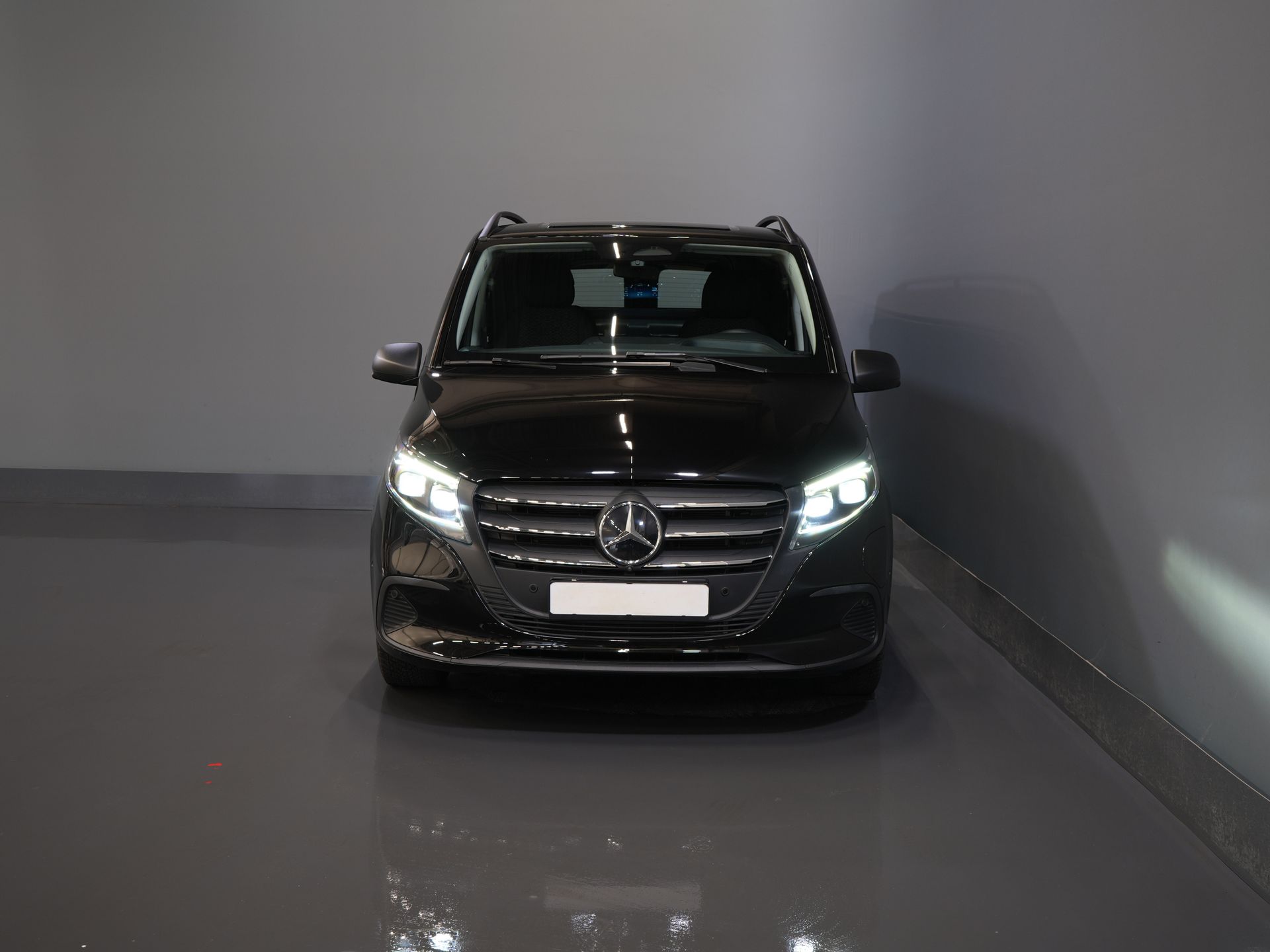 Mercedes-Benz eVito Bestelbus eVito L2 60 kWh 285 km WLTP Snellader/ LED/ Adapt.Cruise/ Stoelverw./ Carplay/ Camera/ PDC/ 17