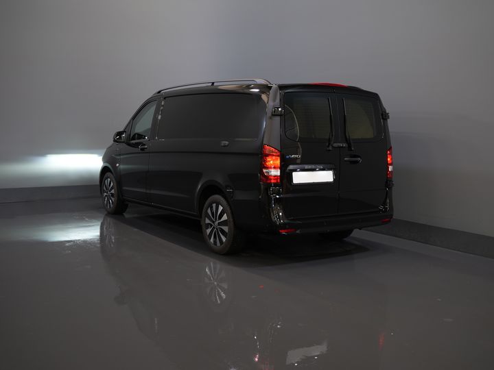 Mercedes-Benz eVito Bestelbus eVito L2 60 kWh 285 km WLTP Snellader/ LED/ Adapt.Cruise/ Stoelverw./ Carplay/ Camera/ PDC/ 17