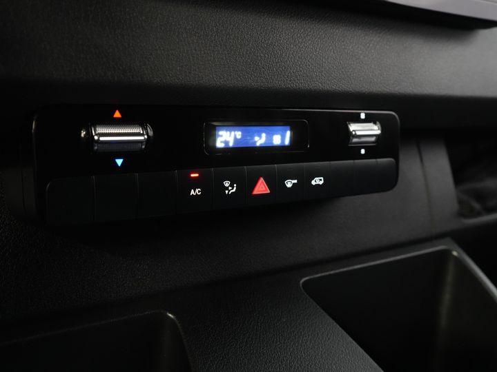 Mercedes-Benz Sprinter Van 317 CDI Aut. L2H2 3.5t Trekverm./ LED/ Gev.Stoel/ 270 Gr.Deuren/ Stoelverw./ Navi/ Camera/ PDC/ Cruise/ Airco