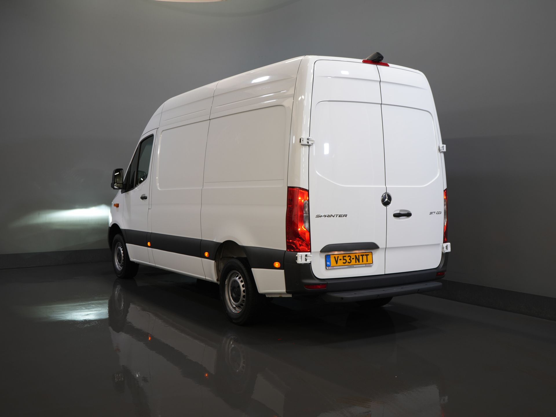 Mercedes-Benz Sprinter Van 317 CDI Aut. L2H2 3.5t Trekverm./ LED/ Gev.Stoel/ 270 Gr.Deuren/ Stoelverw./ Navi/ Camera/ PDC/ Cruise/ Airco