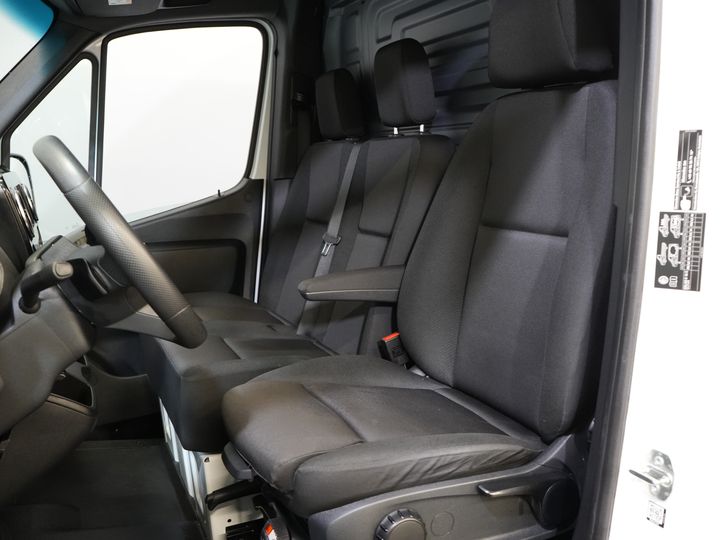 Mercedes-Benz Sprinter Van 317 CDI Aut. L2H2 3.5t Trekverm./ LED/ Gev.Stoel/ 270 Gr.Deuren/ Stoelverw./ Navi/ Camera/ PDC/ Cruise/ Airco