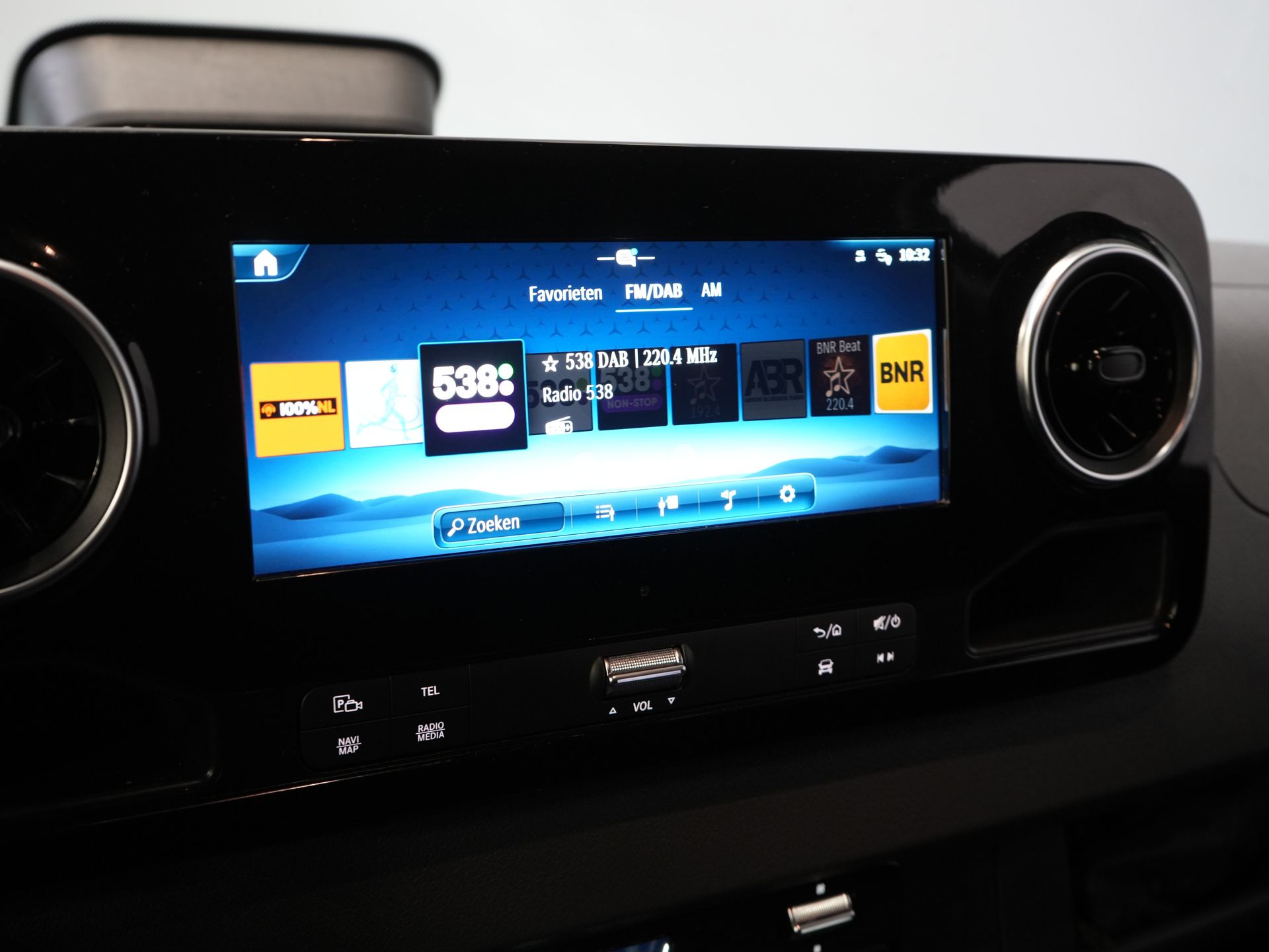 Mercedes-Benz Sprinter Van 317 CDI Aut. L2H2 3.5t Trekverm./ LED/ Gev.Stoel/ 270 Gr.Deuren/ Stoelverw./ Navi/ Camera/ PDC/ Cruise/ Airco