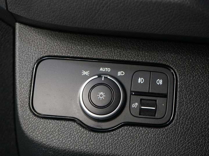 Mercedes-Benz Sprinter Van 317 CDI Aut. L2H2 3.5t Trekverm./ LED/ Gev.Stoel/ 270 Gr.Deuren/ Stoelverw./ Navi/ Camera/ PDC/ Cruise/ Airco